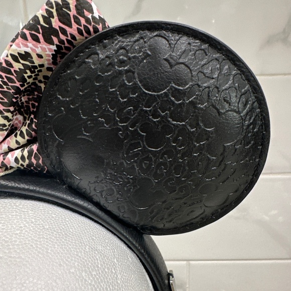 Disney Animal Kingdom Loungefly Minnie Minnie Headband Ears Pink Snakeskin NEW - Picture 8 of 13